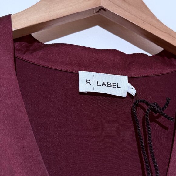 NWT R Label The Reset Currant Burgandy Satin Long Sleeve Blouse Top Sz M - Picture 2 of 3